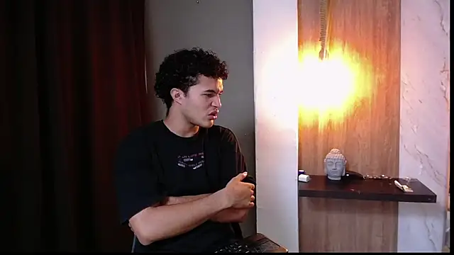 Snapshot of fire_drako_ chatting on 09/27/25, 04:39 fire drako online show from 09/27/25, 04:39