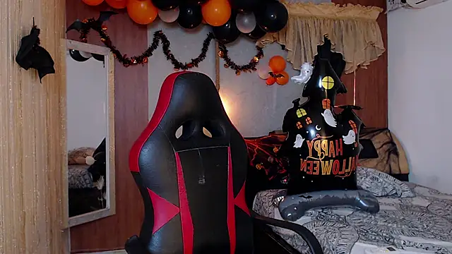 Snapshot of fire_drako_ chatting on 10/21/25, 02:07 fire drako online show from 10/21/25, 02:07