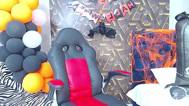 Snapshot of fire_drako_ chatting on 10/27/25, 03:05 fire drako online show from 10/27/25, 03:05