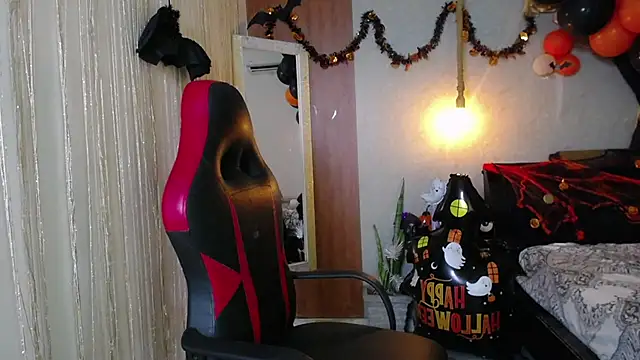 Snapshot of fire_drako_ chatting on 10/29/25, 02:19 fire drako online show from 10/29/25, 02:19