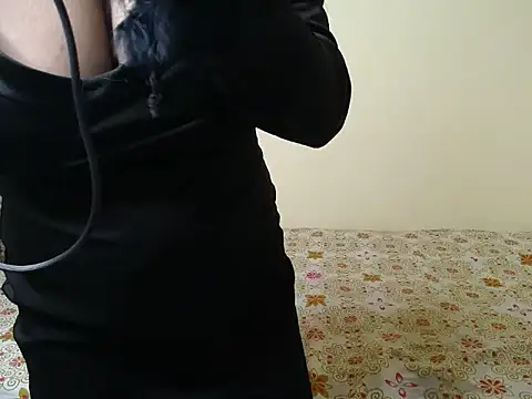 Naughtyy stripgirl online show from 09/15/25, 07:41