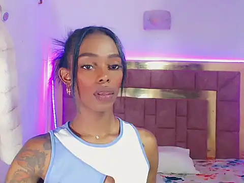 Snapshot of britneyphaetonx chatting on 09/16/25, 01:06 britneyphaetonx online show from 09/16/25, 01:06