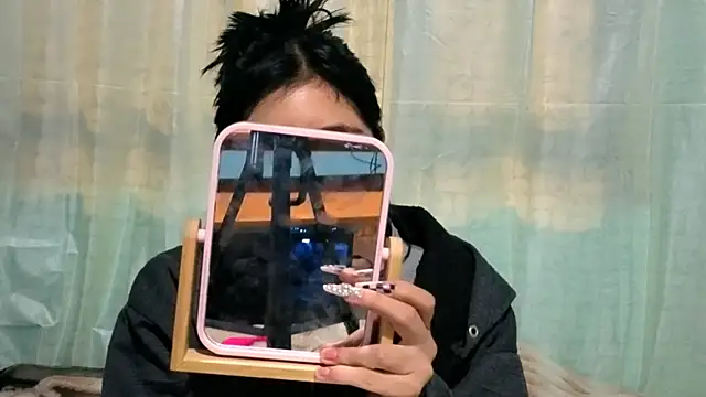 Snapshot of Sullyoonn chatting on 10/29/25, 12:02 Sullyoonn online show from 10/29/25, 12:02