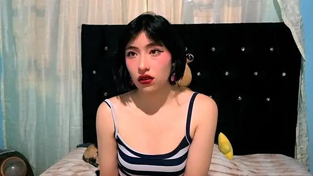 Snapshot of Sullyoonn chatting on 11/26/25, 12:22 Sullyoonn online show from 11/26/25, 12:22