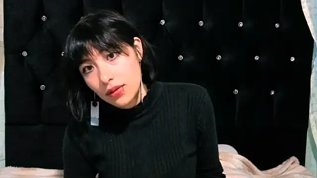 Snapshot of Sullyoonn chatting on 12/02/25, 01:11 Sullyoonn online show from 12/02/25, 01:11