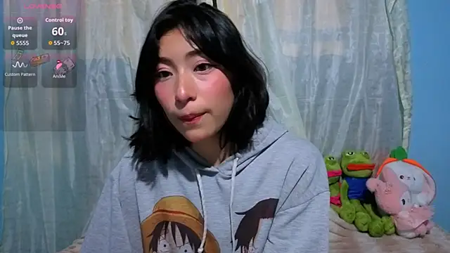 Snapshot of Sullyoonn chatting on 03/22/26, 12:36 Sullyoonn online show from 03/22/26, 12:36