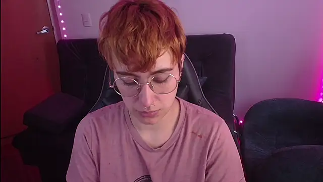 Miacatsito3 online show from 10/02/25, 05:31