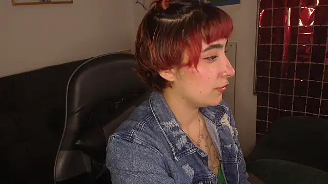 Miacatsito3 online show from 02/13/26, 11:45