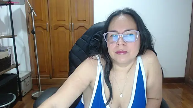 alexandraa19 online show from 11/02/25, 04:04