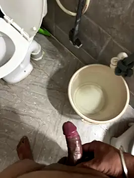 Snapshot of Adityashivani_143 chatting on 10/27/25, 03:21 Adityashivani 143 online show from 10/27/25, 03:21