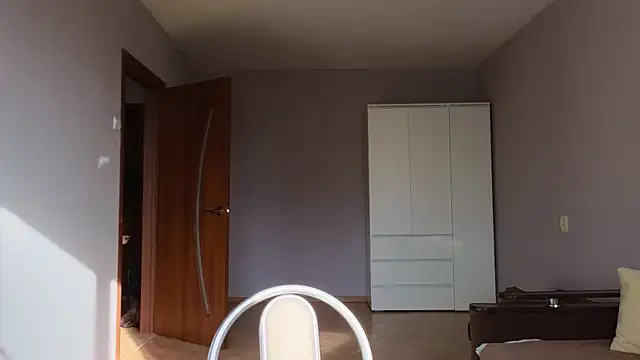 Snapshot of Lillian-Clark chatting on 10/05/25, 05:17 Lillian-Clark online show from 10/05/25, 05:17