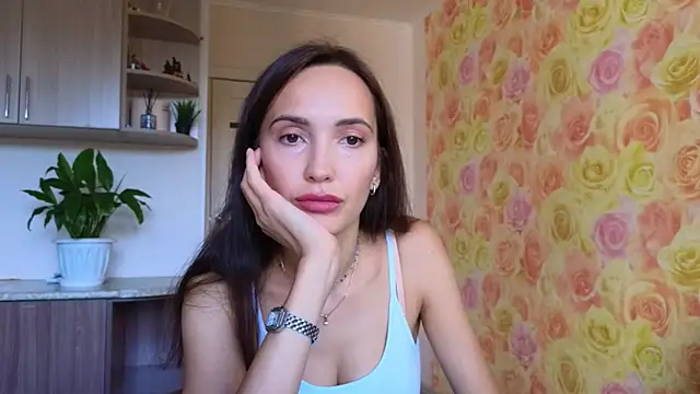 Snapshot of Lillian-Clark chatting on 10/06/25, 04:43 Lillian-Clark online show from 10/06/25, 04:43