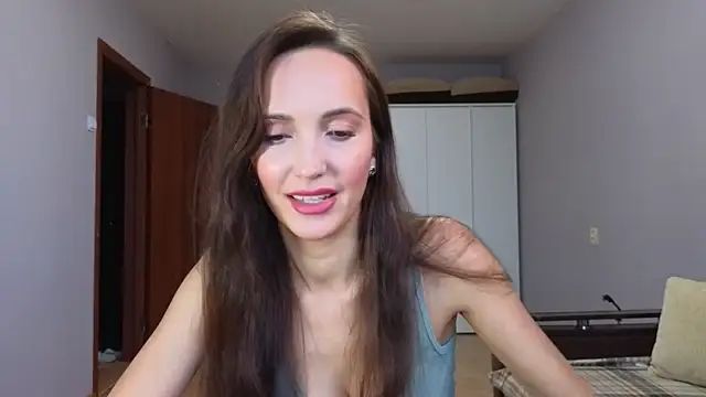 Snapshot of Lillian-Clark chatting on 11/24/25, 09:31 Lillian-Clark online show from 11/24/25, 09:31