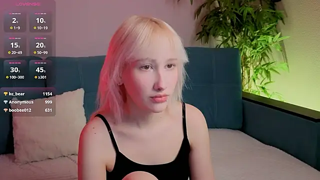 Snapshot of evlica chatting on 03/14/26, 02:11 evlica online show from 03/14/26, 02:11