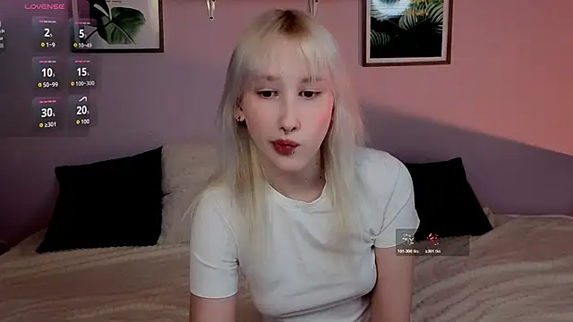 Snapshot of evlica chatting on 03/28/26, 02:38 evlica online show from 03/28/26, 02:38