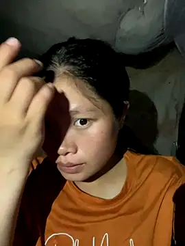 Snapshot of Van_xx chatting on 09/15/25, 01:11 Van xx online show from 09/15/25, 01:11