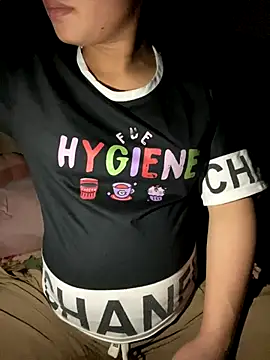 Snapshot of Van_xx chatting on 09/30/25, 02:05 Van xx online show from 09/30/25, 02:05