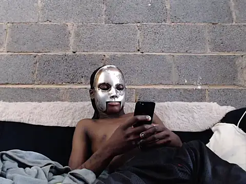 Snapshot of Romeo_Favent chatting on 09/25/25, 10:52 Romeo Favent online show from 09/25/25, 10:52