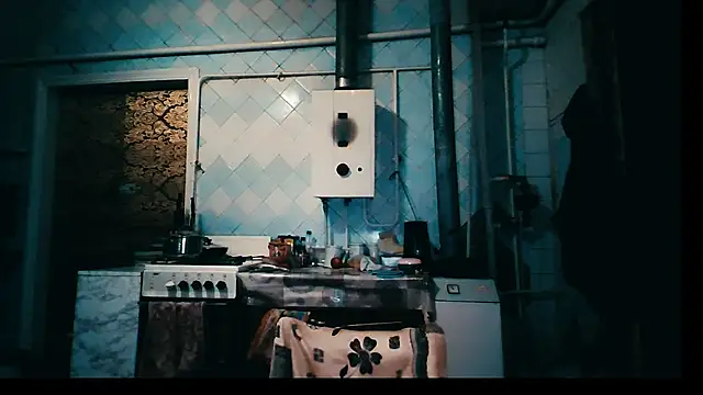 EmmaCat  online show from 11/28/25, 06:49