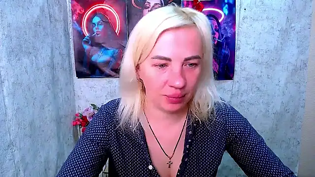 Snapshot of EmmaCat_ chatting on 03/20/26, 06:18 EmmaCat online show from 03/20/26, 06:18