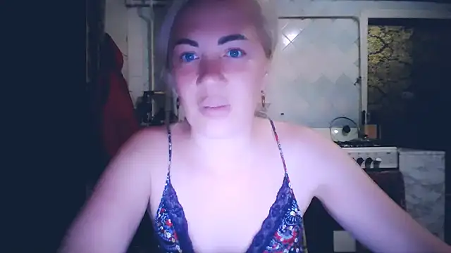 Snapshot of EmmaCat_ chatting on 05/20/26, 06:03 EmmaCat online show from 05/20/26, 06:03