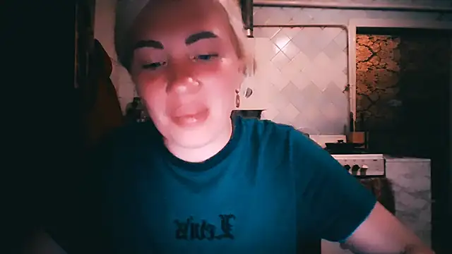 Snapshot of EmmaCat_ chatting on 06/06/26, 06:12 EmmaCat online show from 06/06/26, 06:12