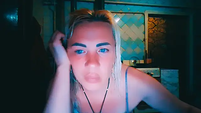 Snapshot of EmmaCat_ chatting on 06/10/26, 07:02 EmmaCat online show from 06/10/26, 07:02