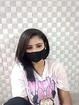 Arti  online show from 10/17/25, 05:04