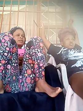 BlondieBitch online show from 10/28/25, 01:47