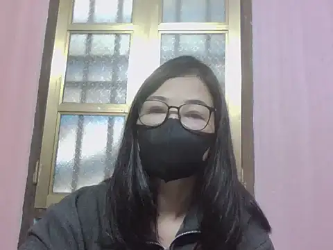 Snapshot of AmyChan086 chatting on 12/19/25, 02:40 AmyChan086 online show from 12/19/25, 02:40