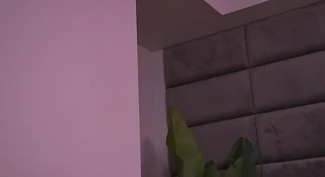 Snapshot of YssabelFox chatting on 10/21/25, 03:29 YssabelFox online show from 10/21/25, 03:29