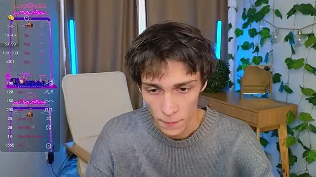 va1ora online show from 10/08/25, 12:14