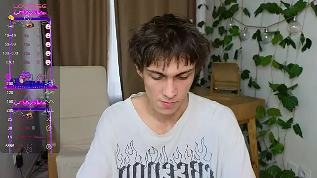 va1ora online show from 10/11/25, 12:26