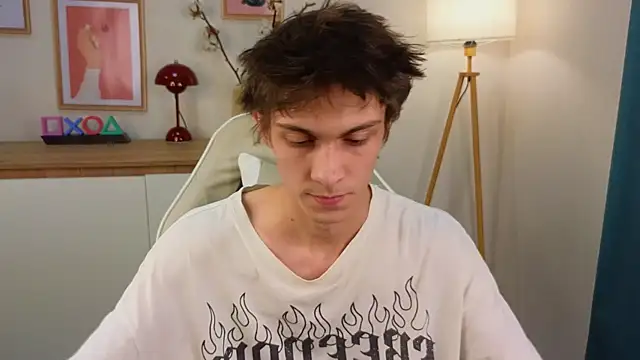 va1ora online show from 10/12/25, 01:43