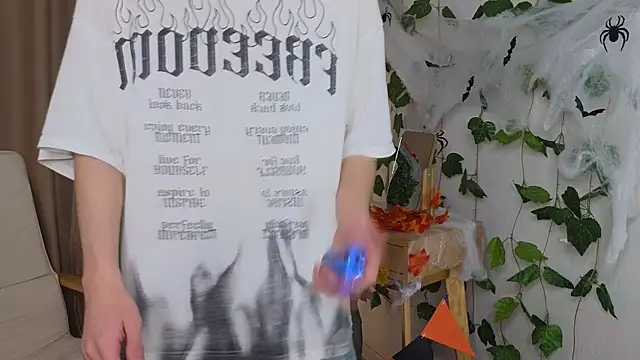 va1ora online show from 10/29/25, 12:29