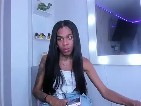 Snapshot of hellish_lust chatting on 10/05/25, 11:19 hellish lust online show from 10/05/25, 11:19