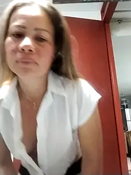 LaraCaliente online show from 09/23/25, 07:11