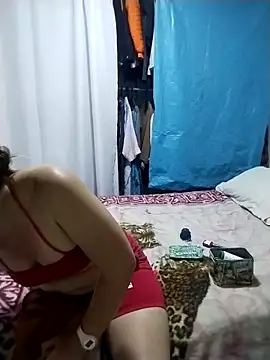 LaraCaliente online show from 10/25/25, 12:40