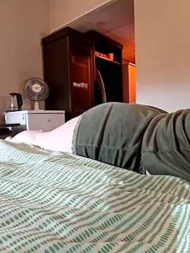 Snapshot of Teealisa chatting on 11/19/25, 12:21 Teealisa online show from 11/19/25, 12:21