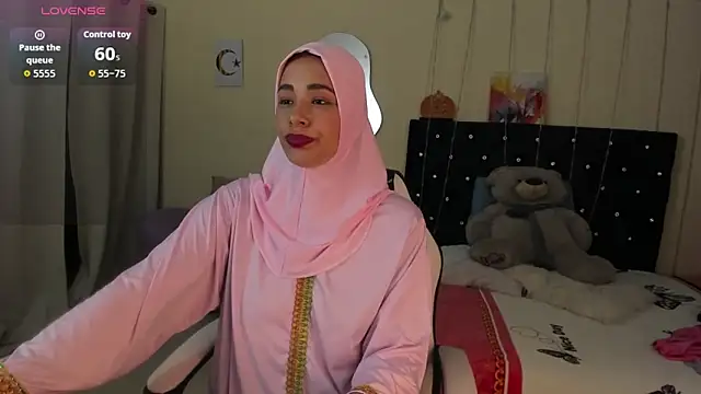 Snapshot of ShanaJamil chatting on 04/09/26, 12:21 ShanaJamil online show from 04/09/26, 12:21