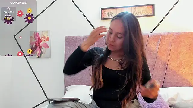 Julieta Lein online show from 10/24/25, 11:23
