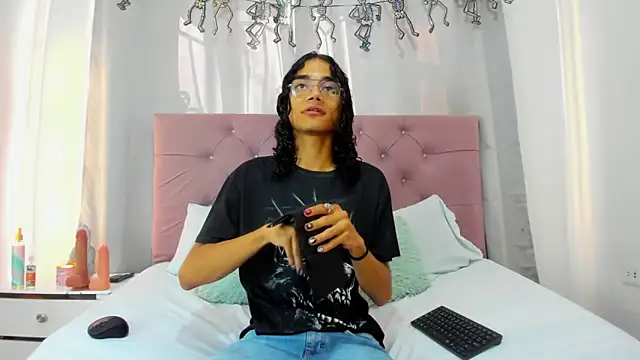 EthanBlackwoodd online show from 11/25/25, 07:47