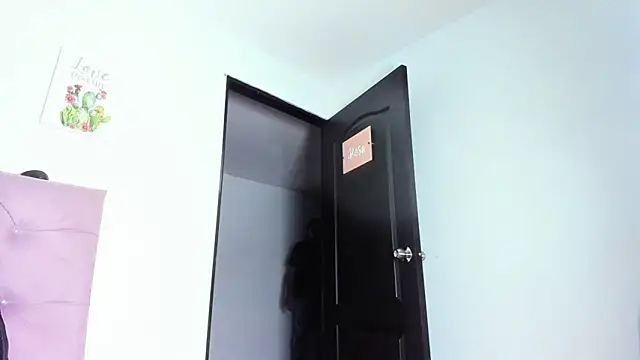 EthanBlackwoodd online show from 04/18/26, 09:24