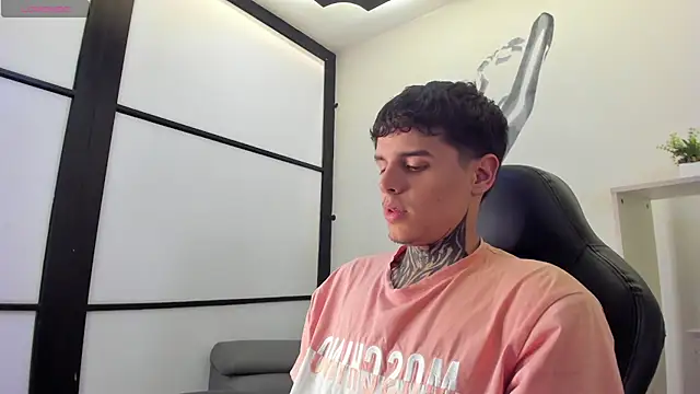 Declan-Fox online show from 11/12/25, 05:08