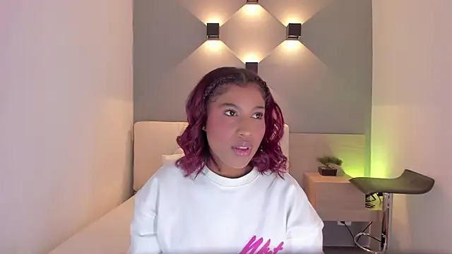 selena monroy online show from 04/14/26, 11:49