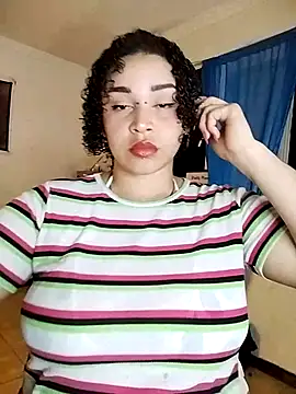 Julie wallace online show from 10/28/25, 03:58