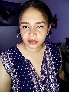 Julie wallace online show from 03/04/26, 08:15