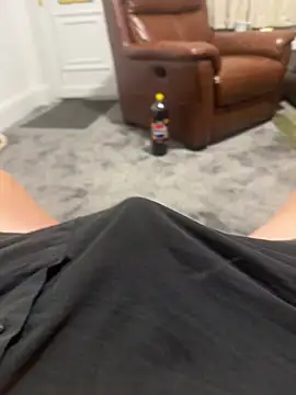 Snapshot of tdjw92 chatting on 10/06/25, 07:44 tdjw92 online show from 10/06/25, 07:44