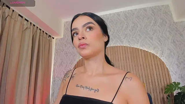 Sophiie Belle online show from 09/24/25, 01:14