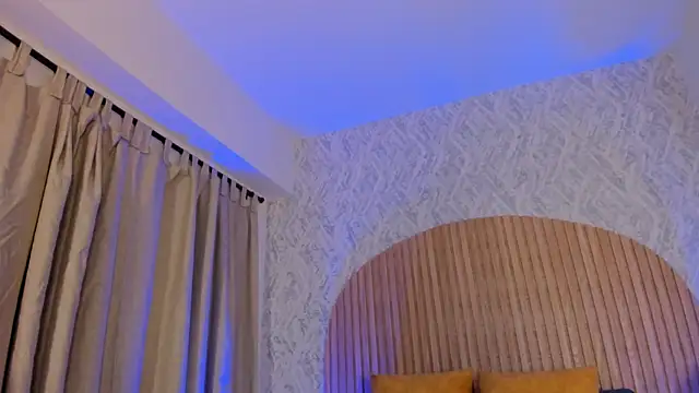 Sophiie Belle online show from 10/01/25, 01:50